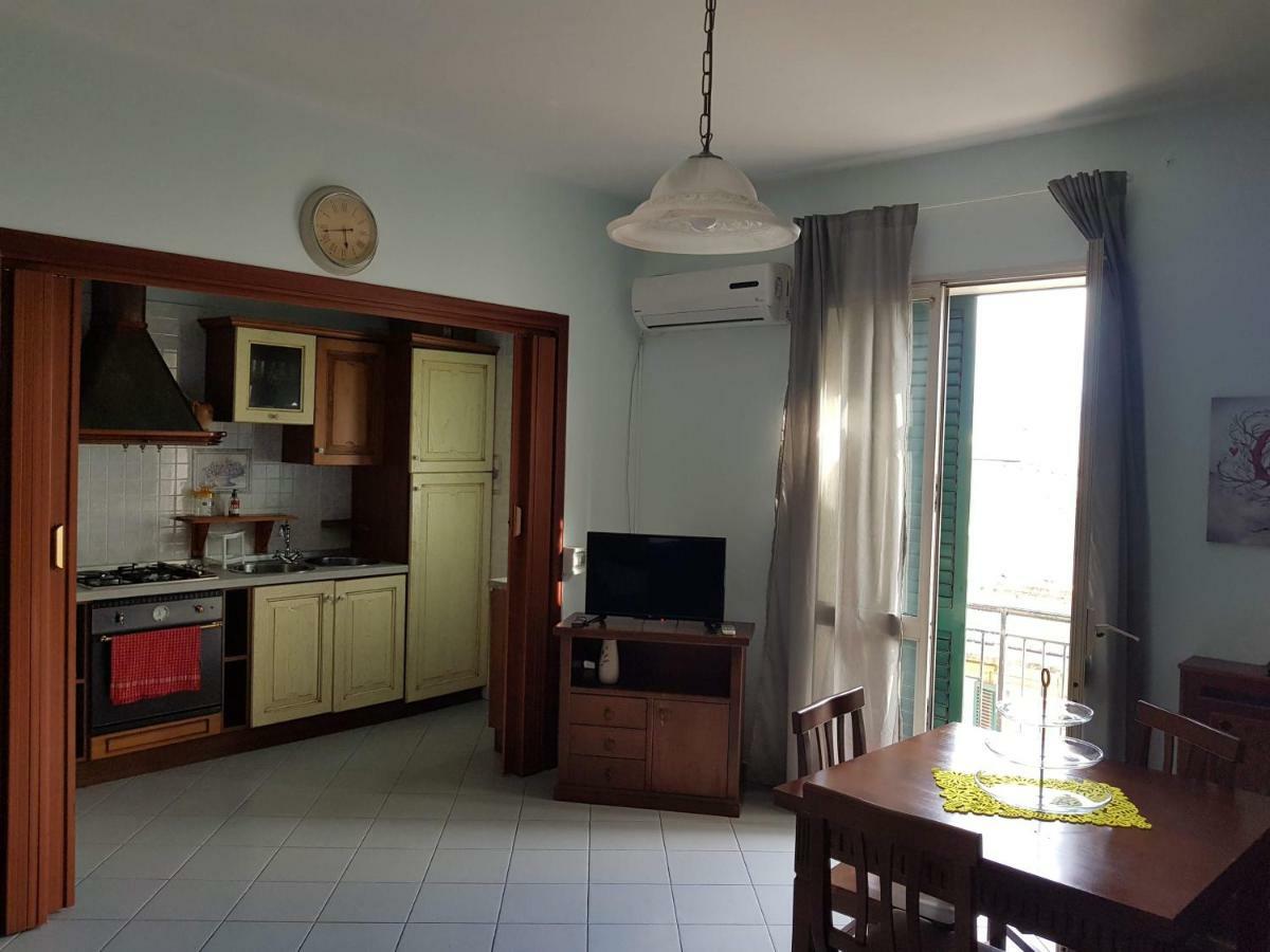Il Tuppo - Al Centro In Cima Lejlighed Messina Eksteriør billede