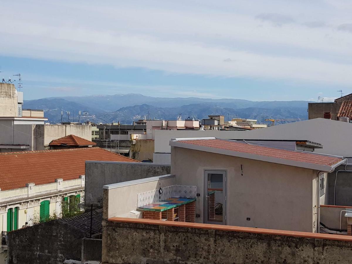 Il Tuppo - Al Centro In Cima Lejlighed Messina Eksteriør billede