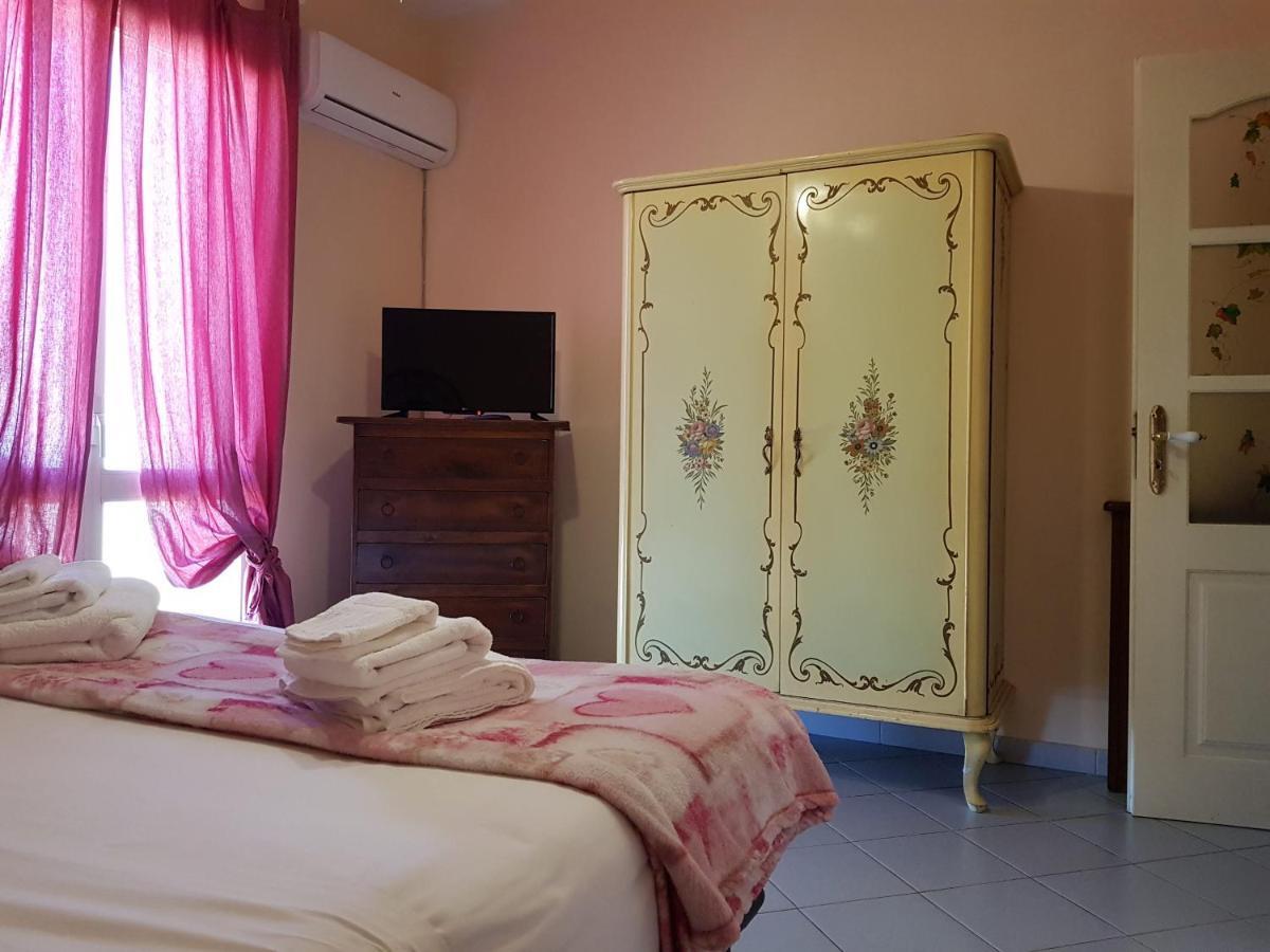 Il Tuppo - Al Centro In Cima Lejlighed Messina Eksteriør billede